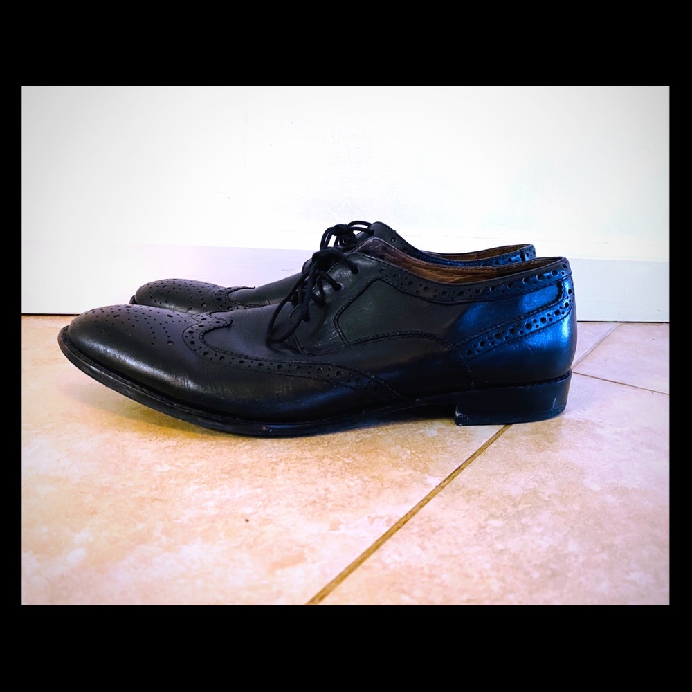 Men’s Aston Grey size 10.